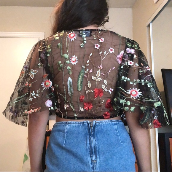 Sheer-black, flower-detailed cross crop top - Picture 2 of 5